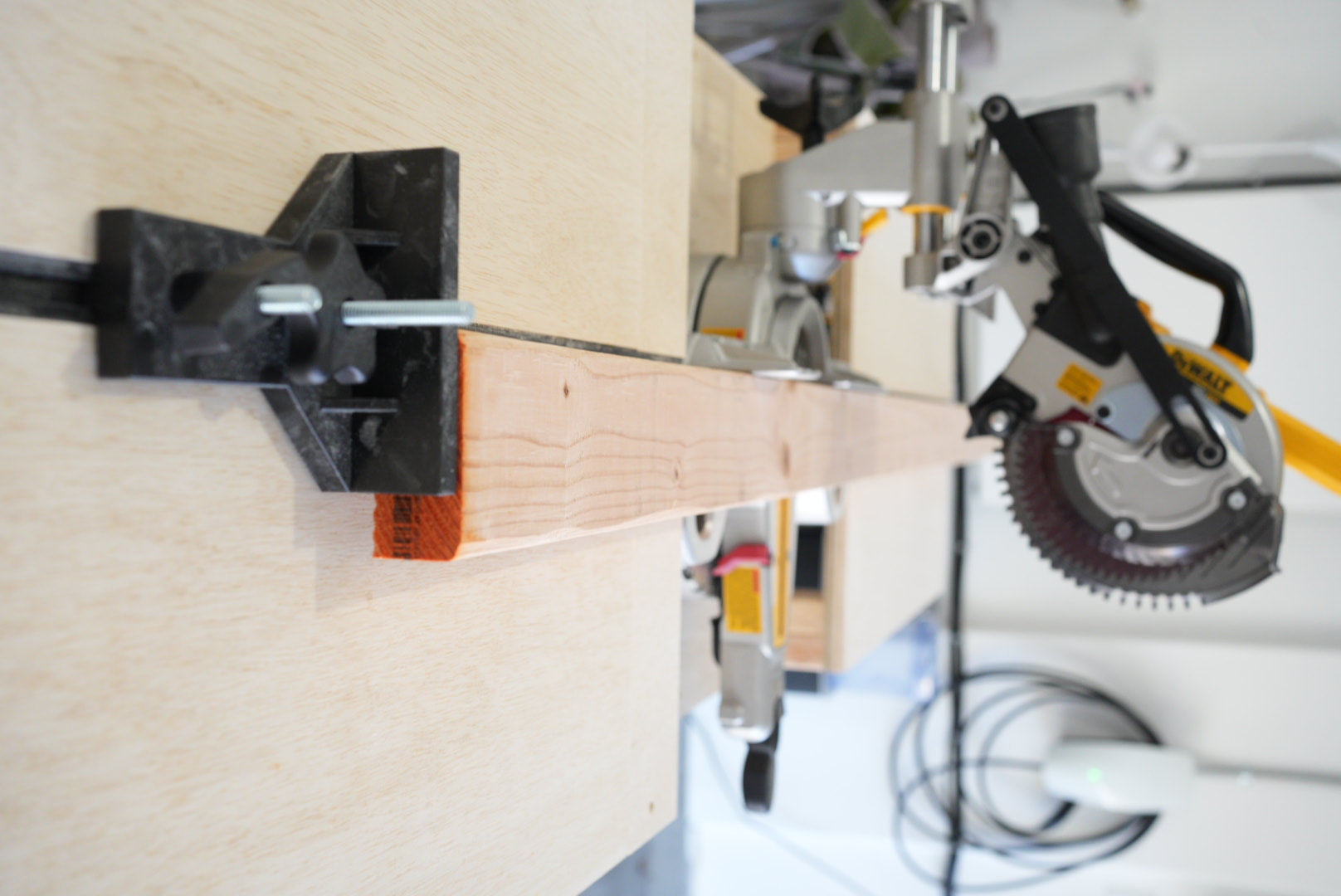 Miter Table – detail
