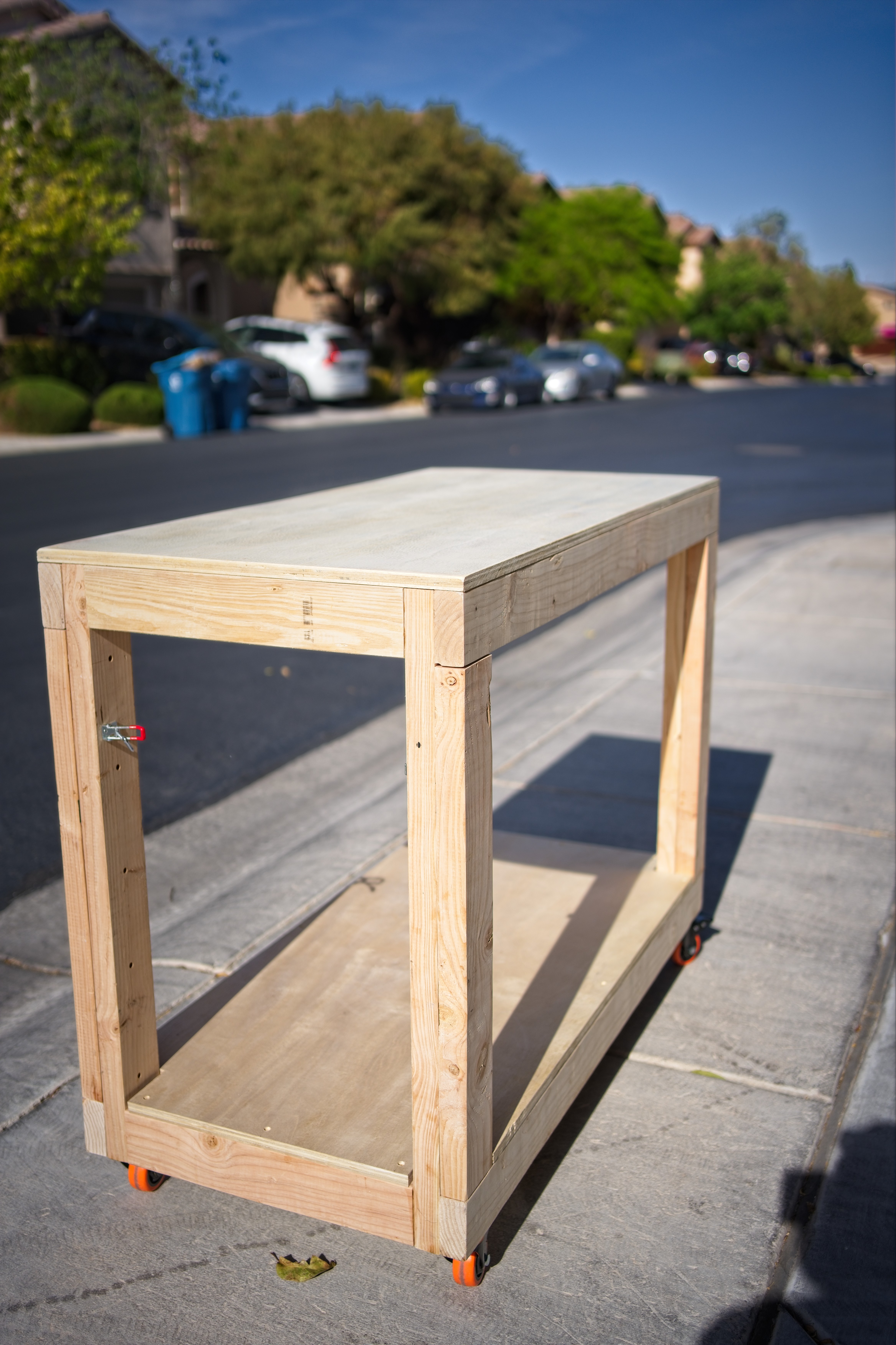 Mobile Workbench - 4ft x 2ft - Image 3